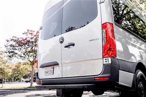 VehicleTypeID164LocationID116exterior_03078-min VehicleTypeID164LocationID116exterior_03078-min