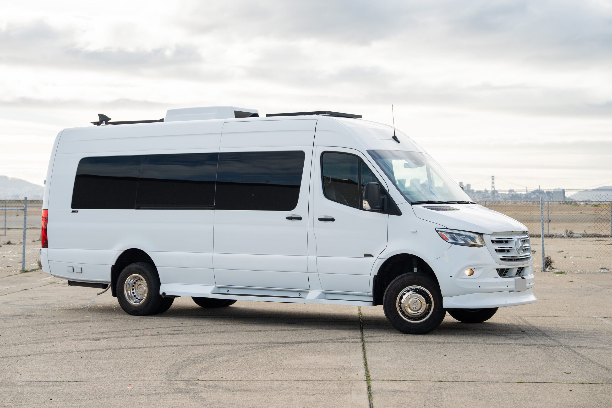 
								2023 Mercedes Benz Sprinter 3500 Luxe Edition full									