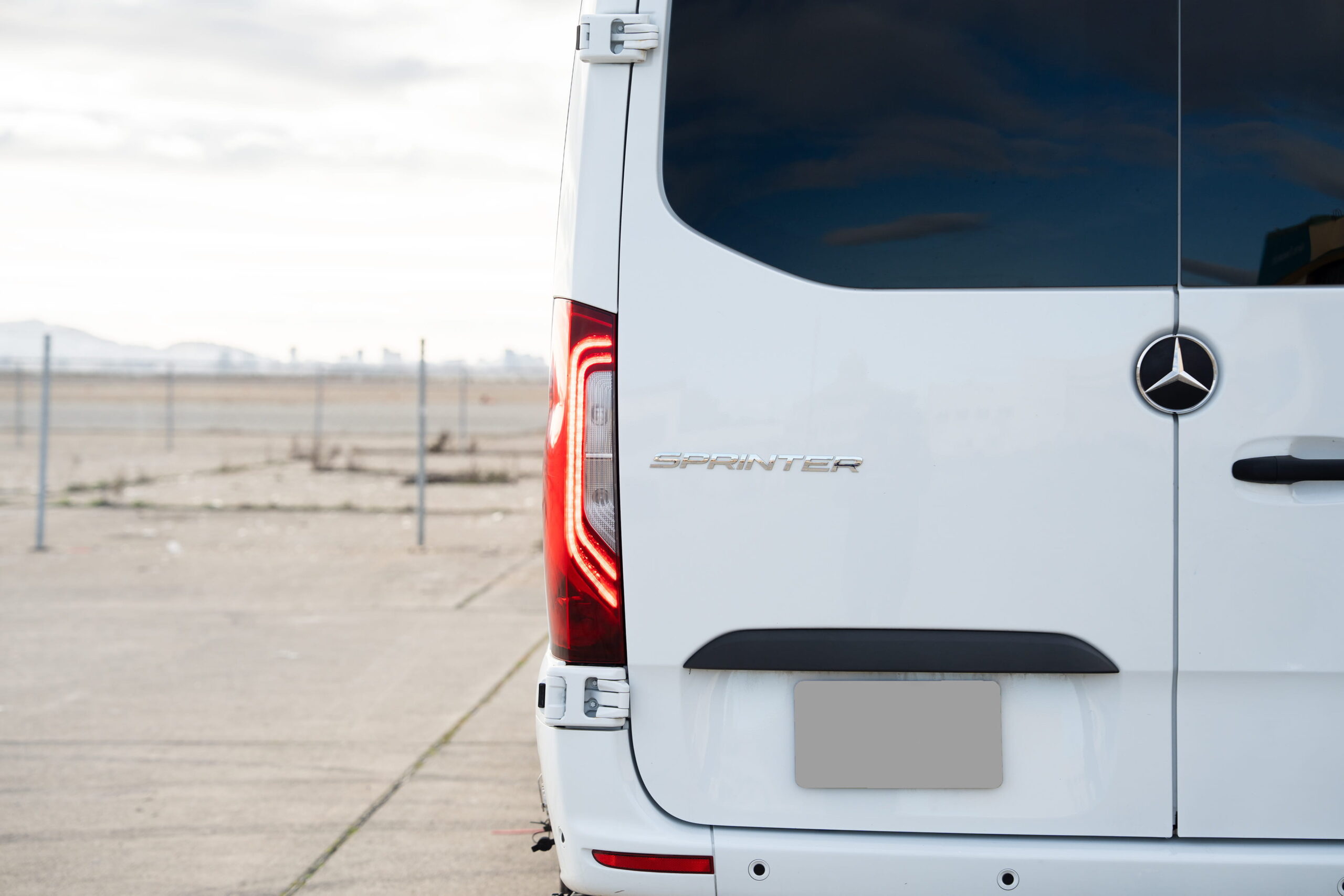 
								2023 Mercedes Benz Sprinter 3500 Luxe Edition full									