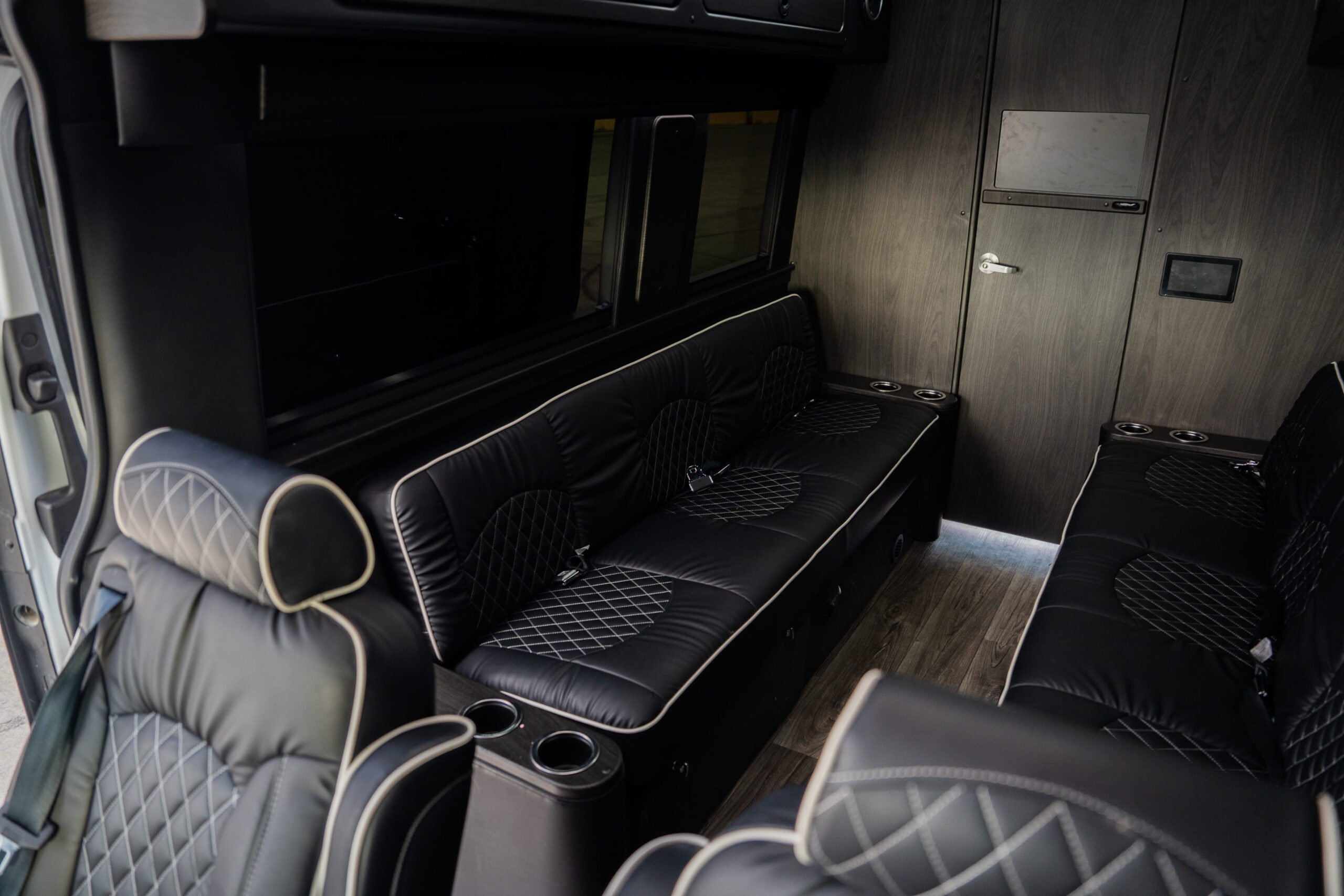 
								2023 Mercedes Benz Sprinter 3500 Luxe Edition full									