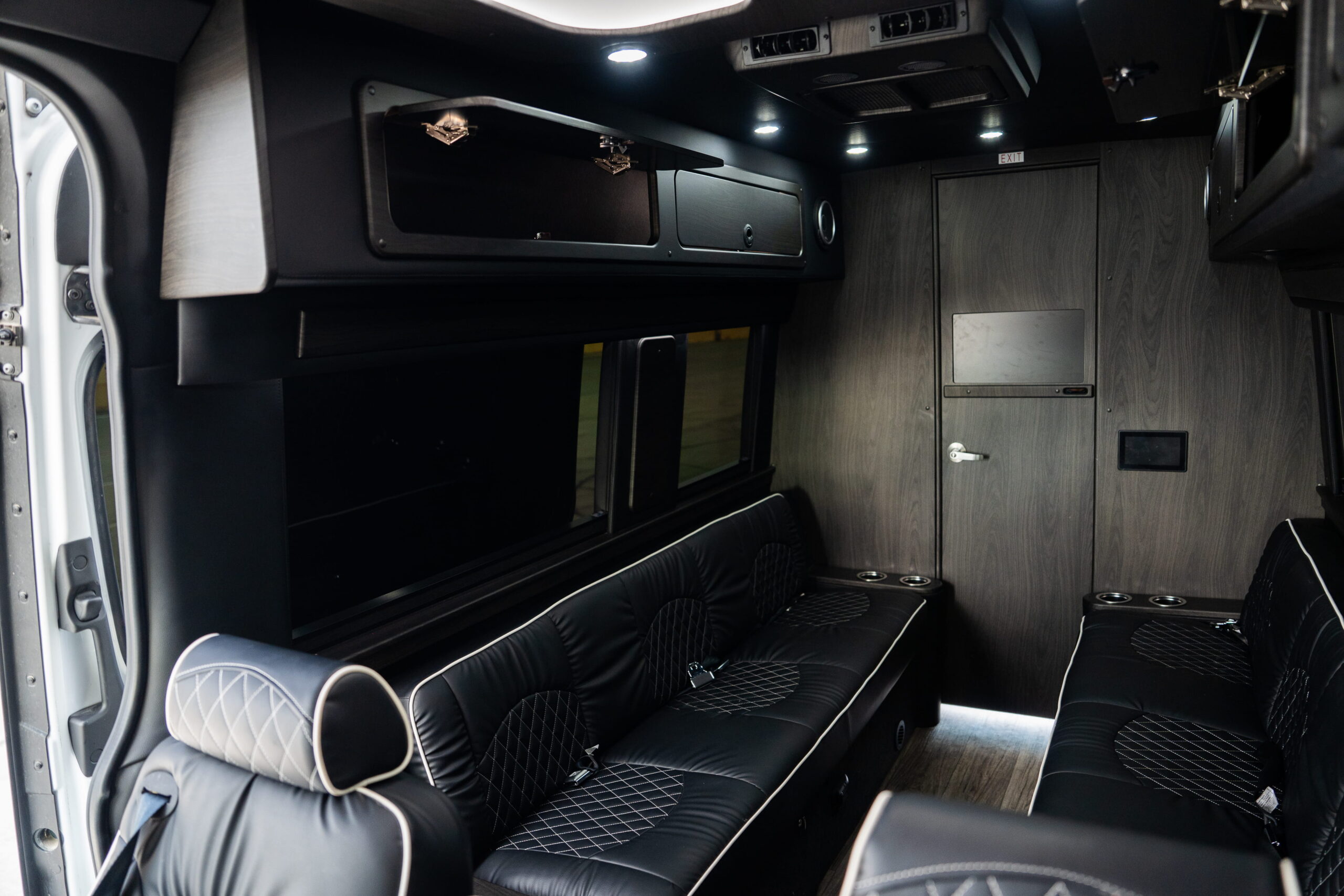 
								2023 Mercedes Benz Sprinter 3500 Luxe Edition full									