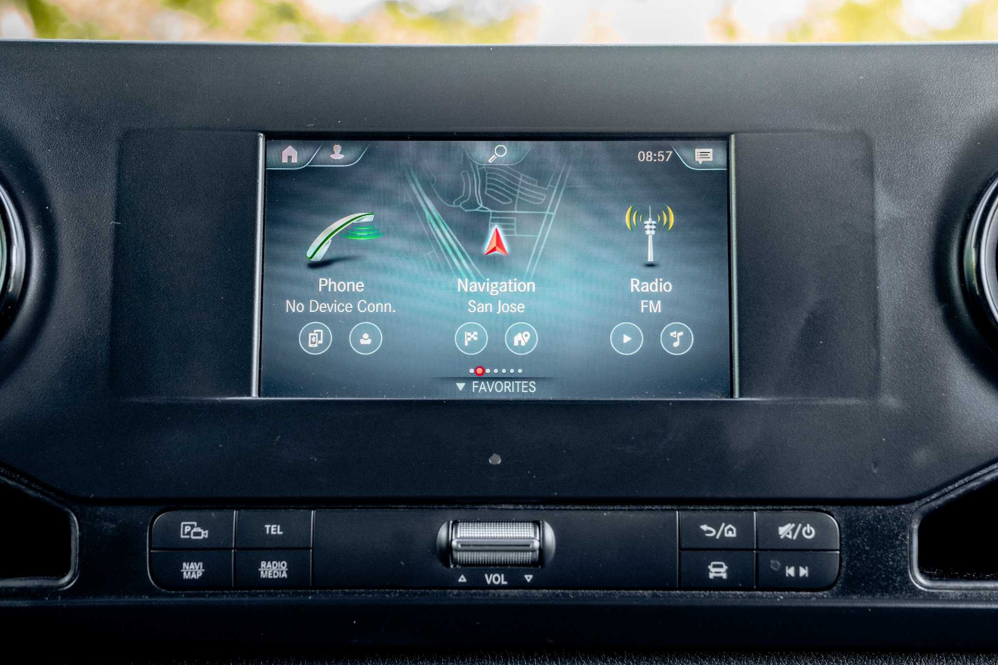 
								2024 Black Sprinter 2500 full									