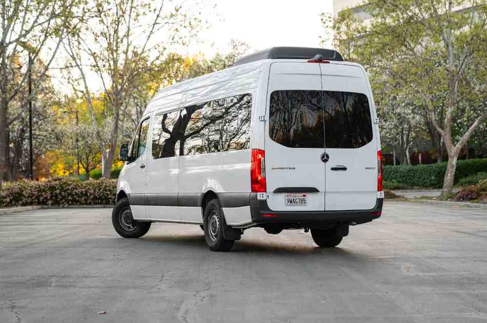 
								2025 White Sprinter 2500 full									