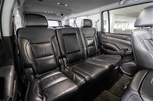 
								2023 Suburban Black LS 2WD full									