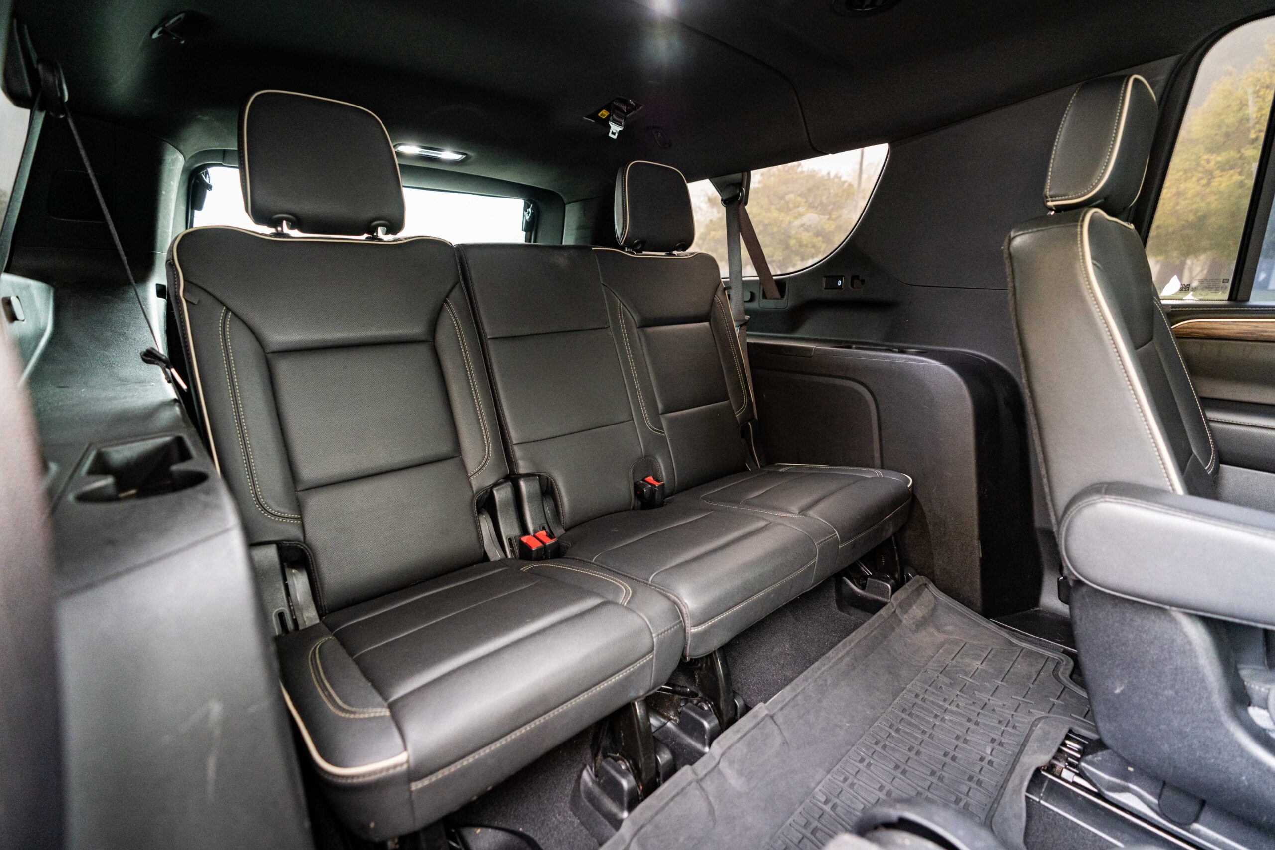
								2024 Chevrolet Suburban LT full									